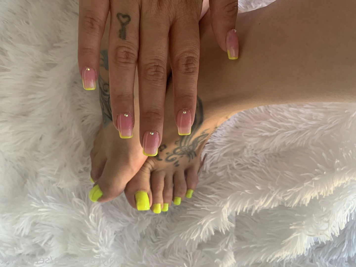 SERVINGBAREFEET [ servingfet ] Onlyfans leaked photo 5076310 on Hotleaks.tv