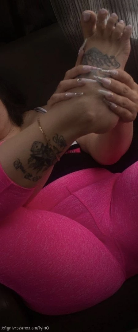 SERVINGBAREFEET [ servingfet ] Onlyfans leaked photo 5076464 on Hotleaks.tv
