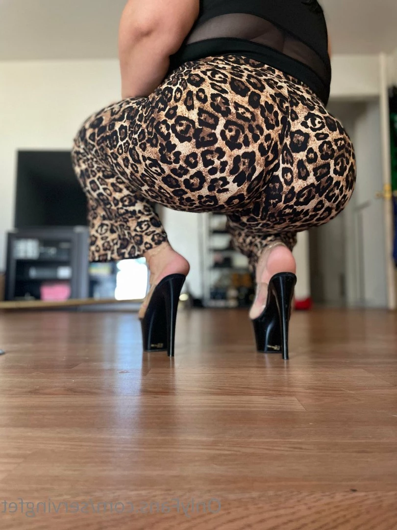 SERVINGBAREFEET [ servingfet ] Onlyfans leaked photo 5078454 on Hotleaks.tv