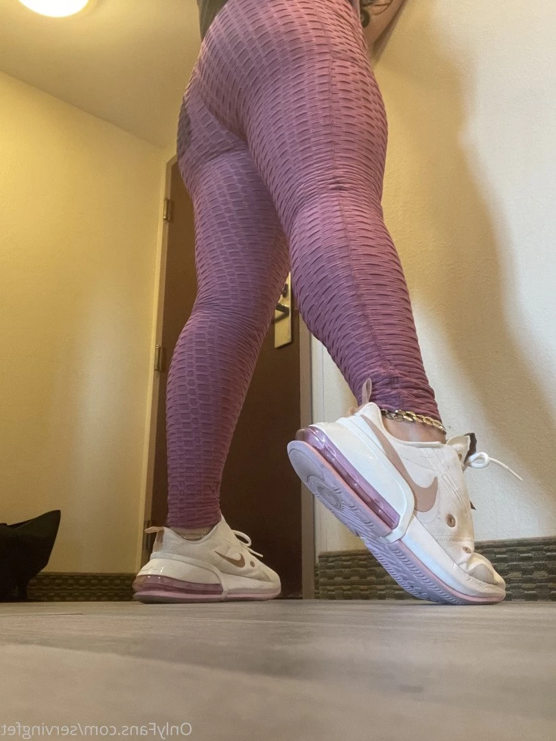 SERVINGBAREFEET [ servingfet ] Onlyfans leaked photo 5079277 on Hotleaks.tv