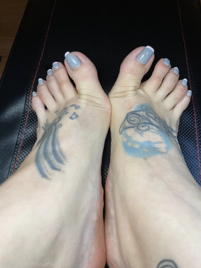 SERVINGBAREFEET [ servingfet ] Onlyfans leaked photo 5080128 on Hotleaks.tv