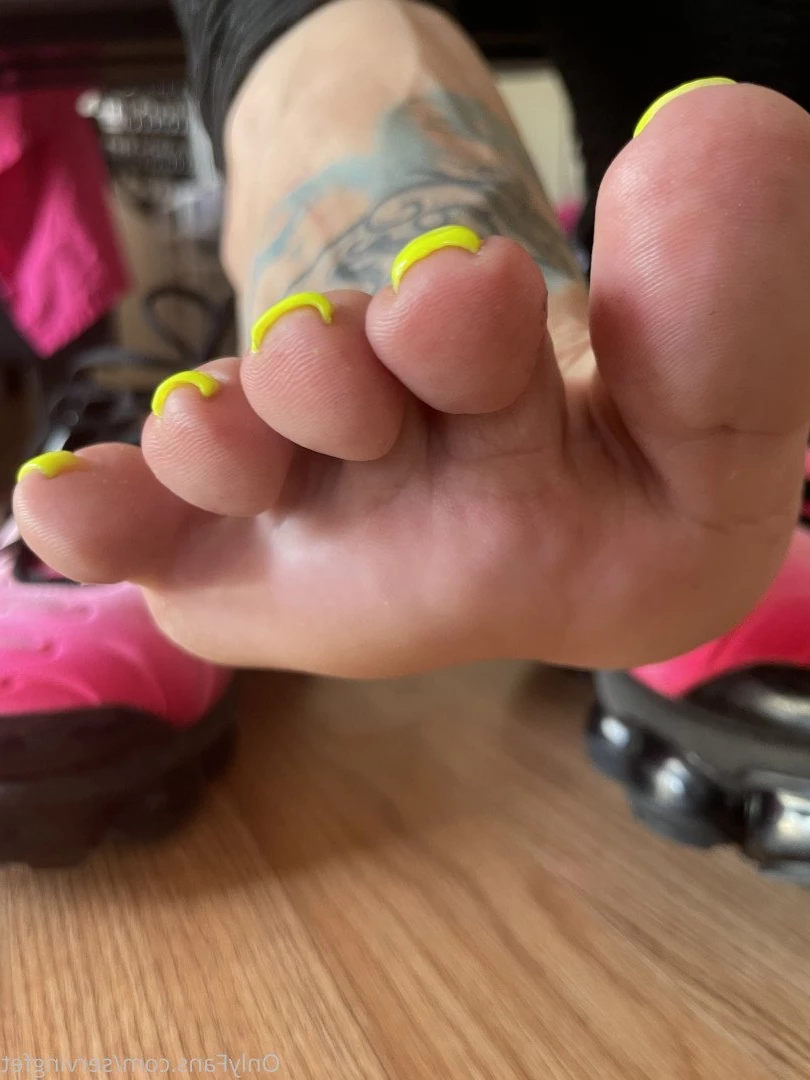SERVINGBAREFEET [ servingfet ] Onlyfans leaked photo 5080152 on Hotleaks.tv