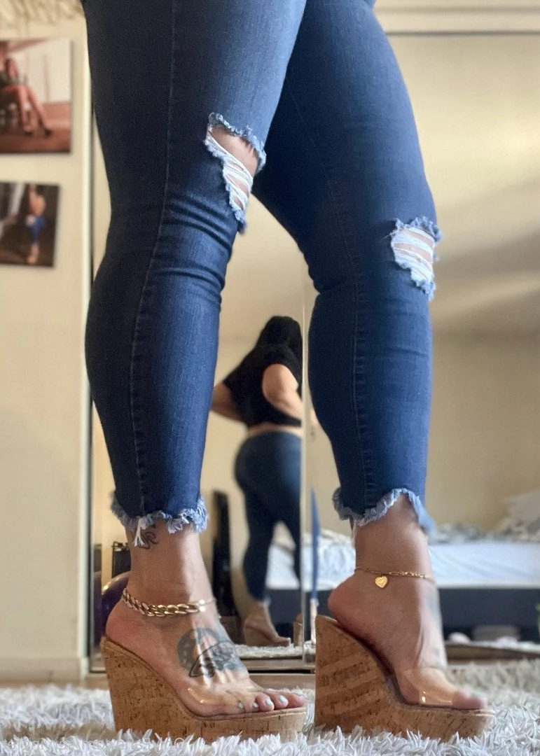 SERVINGBAREFEET [ servingfet ] Onlyfans leaked photo 5080361 on Hotleaks.tv