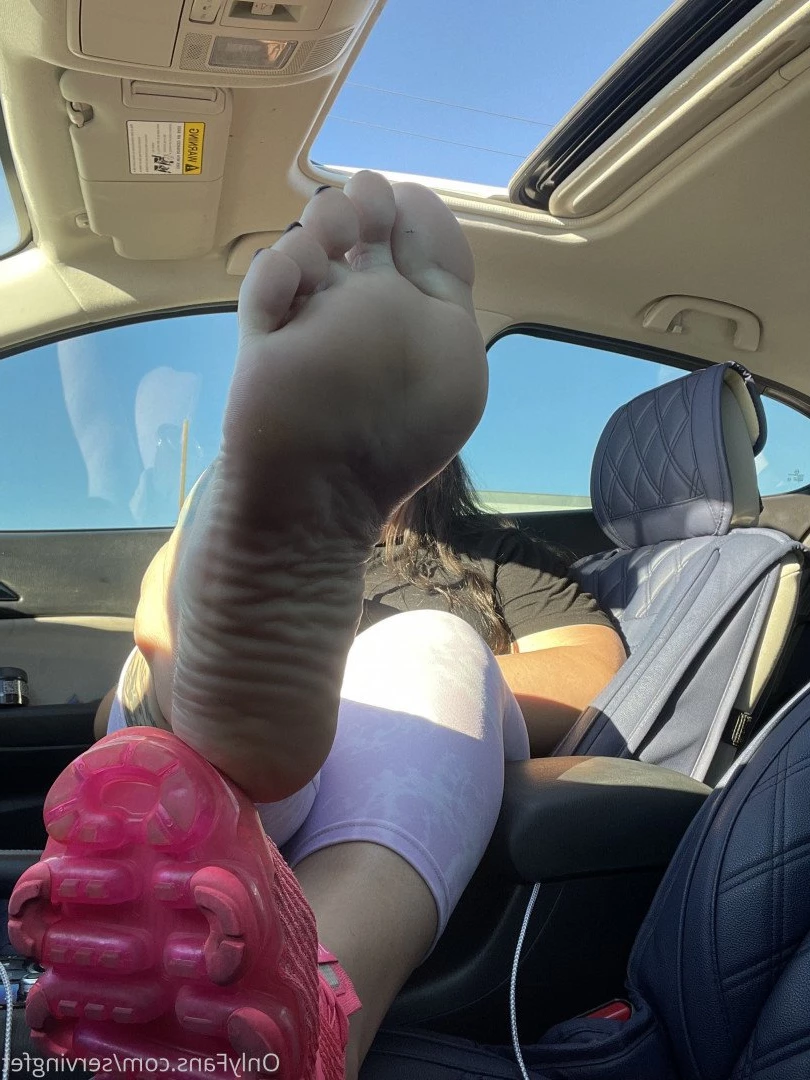 SERVINGBAREFEET [ servingfet ] Onlyfans leaked photo 5080787 on Hotleaks.tv