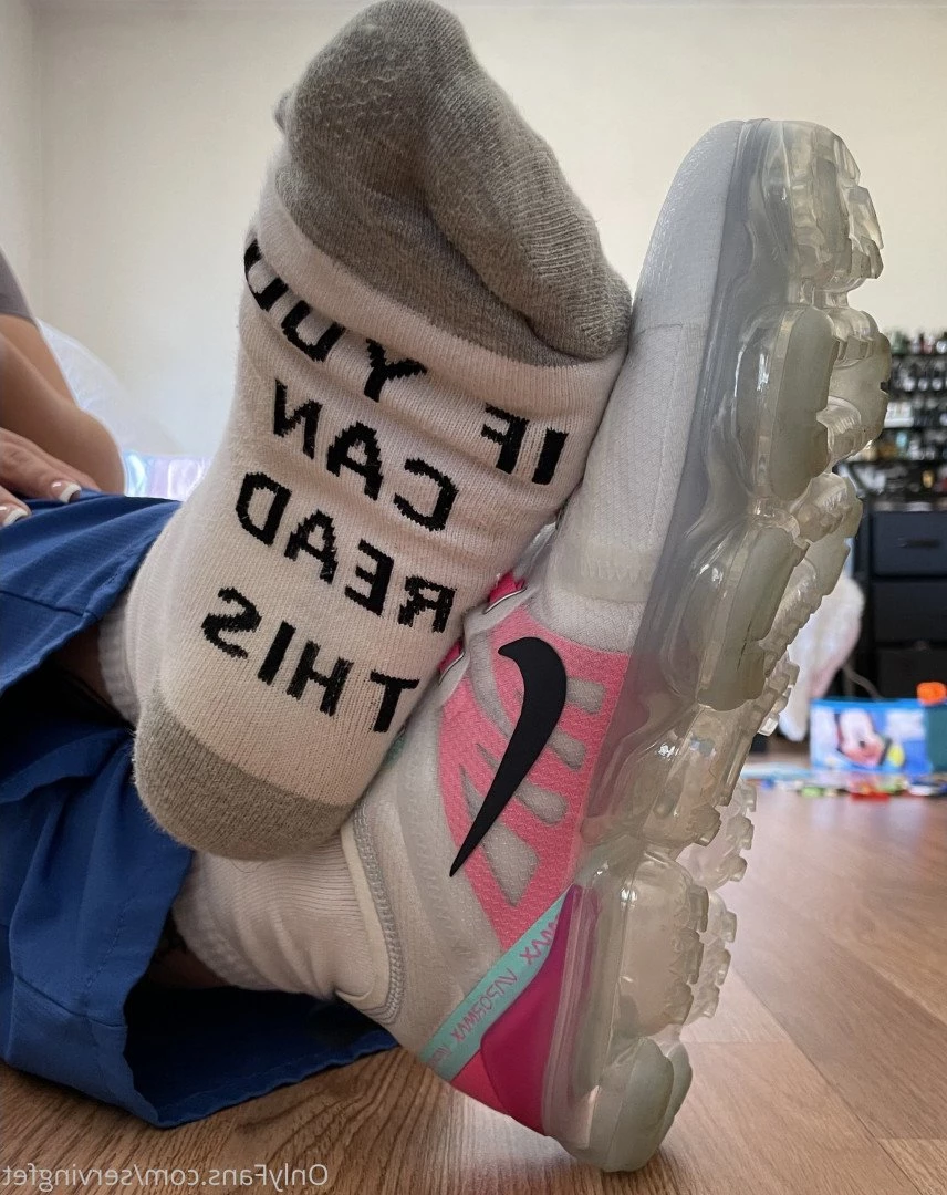 SERVINGBAREFEET [ servingfet ] Onlyfans leaked photo 5081476 on Hotleaks.tv
