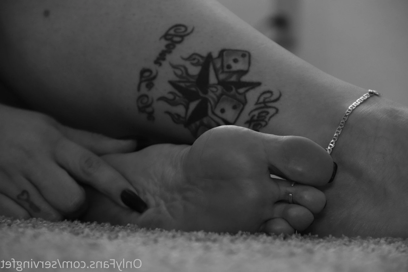 SERVINGBAREFEET [ servingfet ] Onlyfans leaked photo 5082014 on Hotleaks.tv