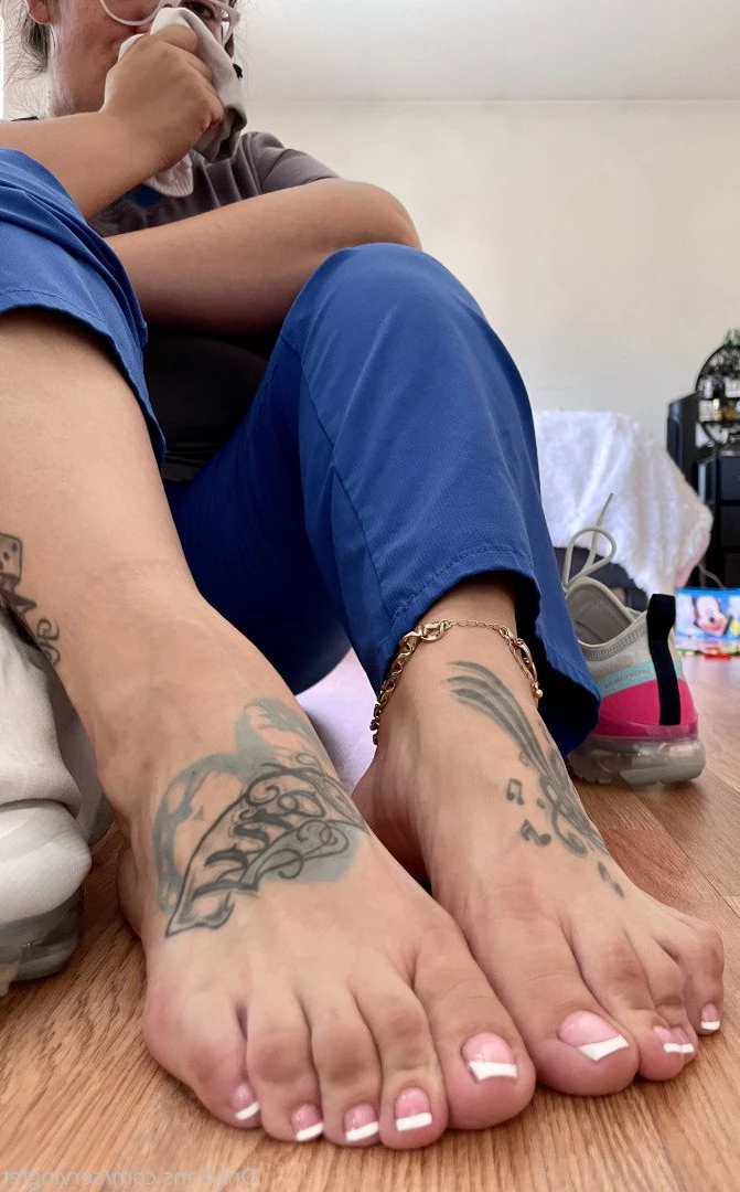 SERVINGBAREFEET [ servingfet ] Onlyfans leaked photo 5082196 on Hotleaks.tv