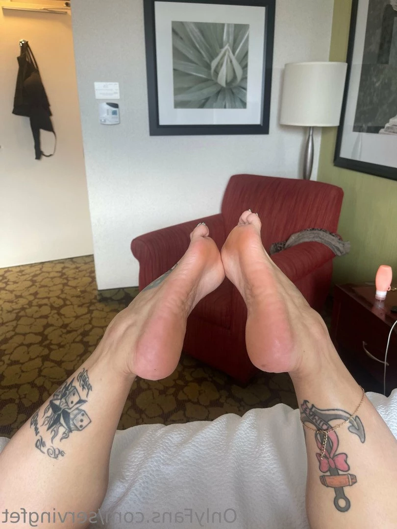 SERVINGBAREFEET [ servingfet ] Onlyfans leaked photo 5082322 on Hotleaks.tv