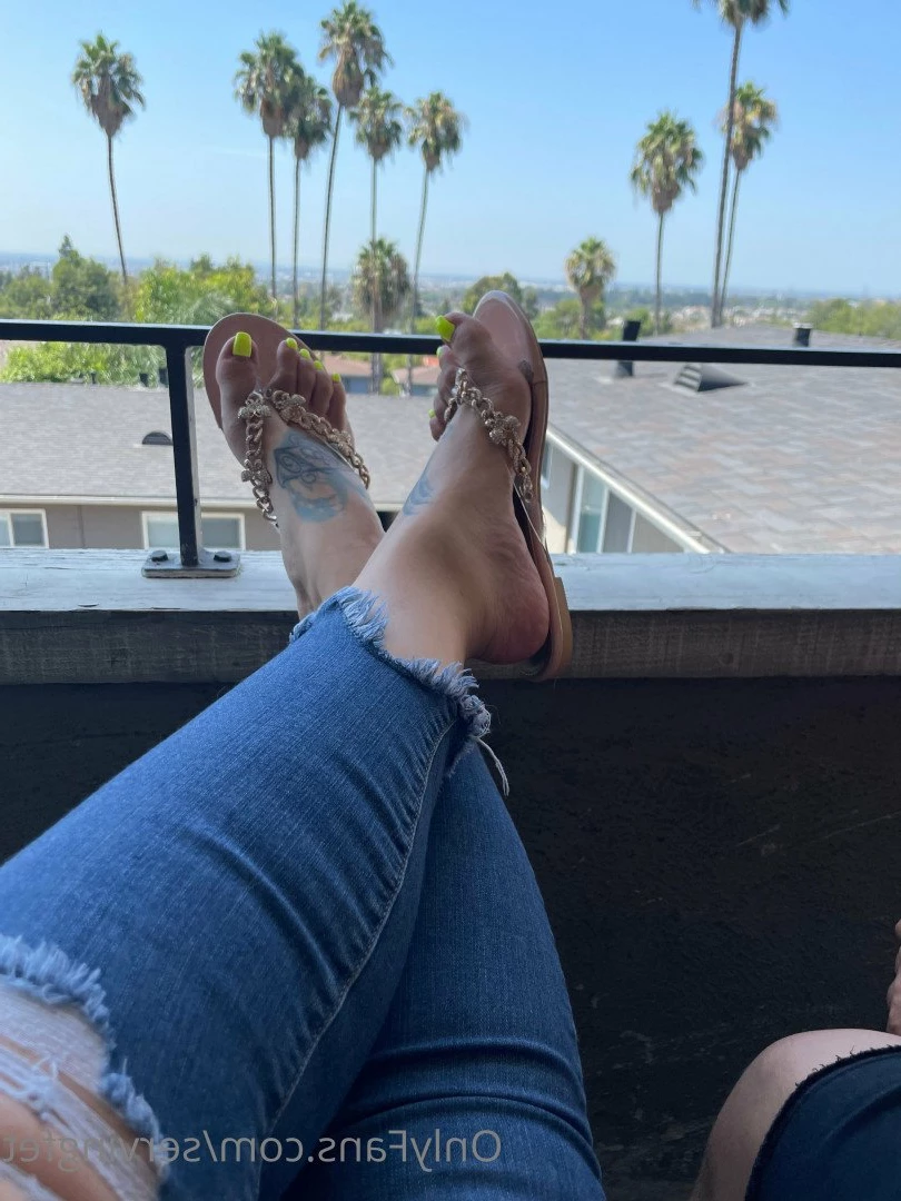 SERVINGBAREFEET [ servingfet ] Onlyfans leaked photo 5082474 on Hotleaks.tv