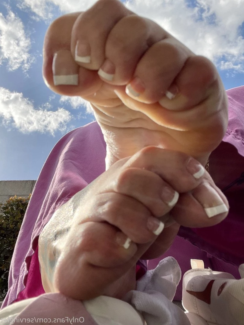 SERVINGBAREFEET [ servingfet ] Onlyfans leaked photo 5083070 on Hotleaks.tv