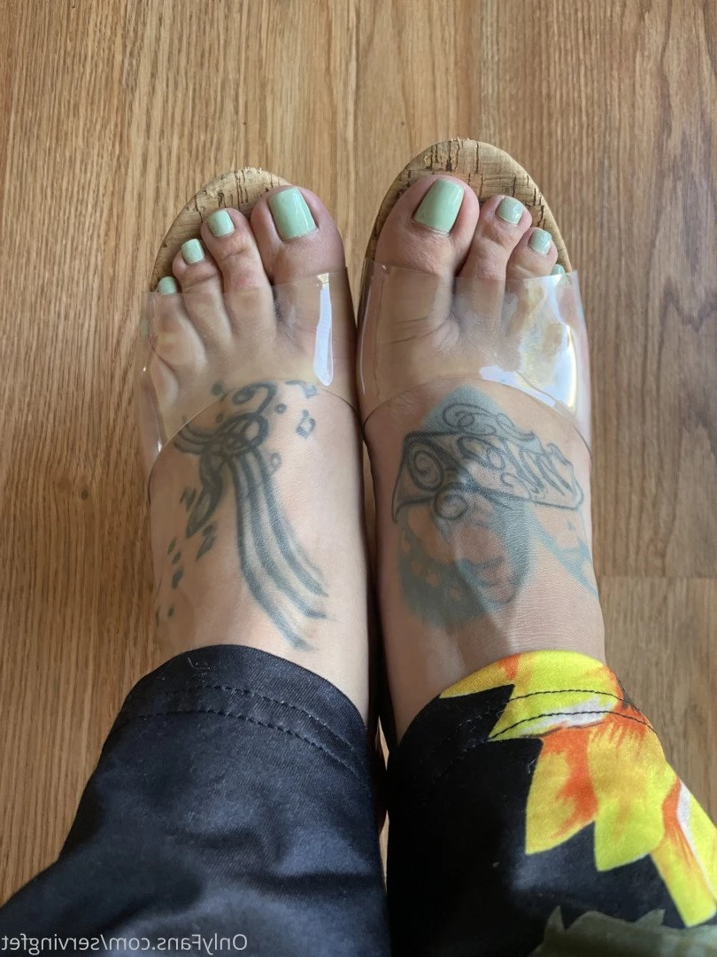 SERVINGBAREFEET [ servingfet ] Onlyfans leaked photo 5083159 on Hotleaks.tv