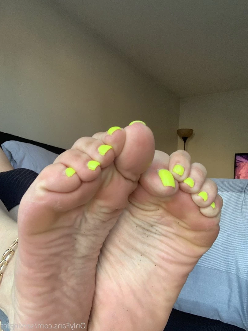 SERVINGBAREFEET [ servingfet ] Onlyfans leaked photo 5083429 on Hotleaks.tv