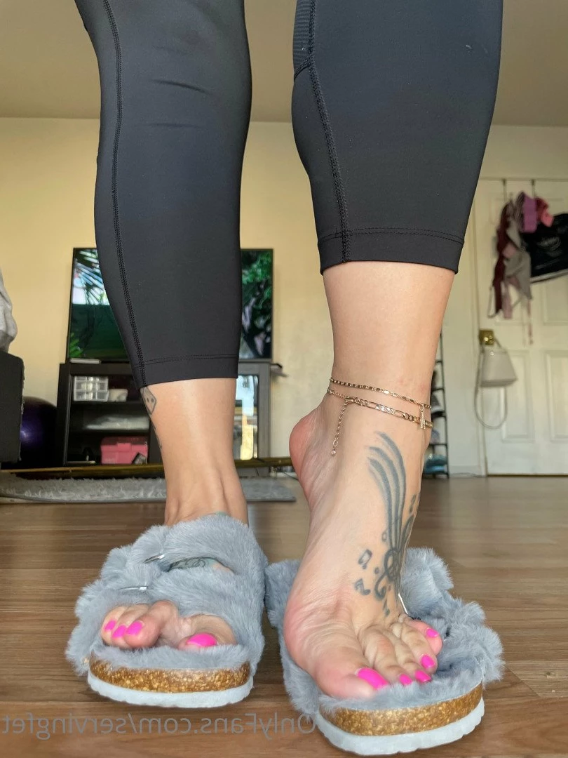 SERVINGBAREFEET [ servingfet ] Onlyfans leaked photo 5083449 on Hotleaks.tv