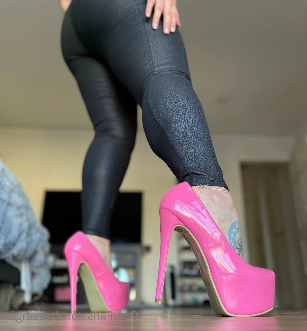 SERVINGBAREFEET [ servingfet ] Onlyfans leaked photo 5083580 on Hotleaks.tv