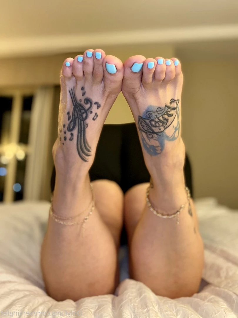 SERVINGBAREFEET [ servingfet ] Onlyfans leaked photo 5083717 on Hotleaks.tv