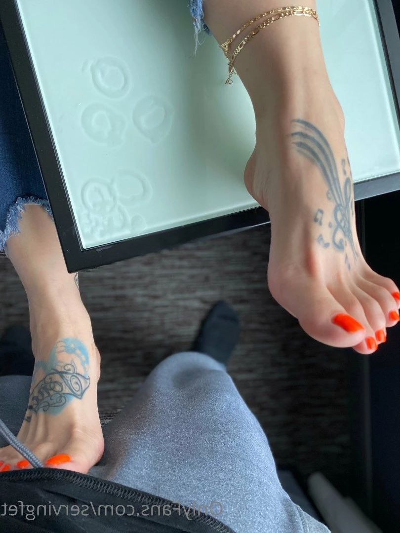SERVINGBAREFEET [ servingfet ] Onlyfans leaked photo 5083800 on Hotleaks.tv