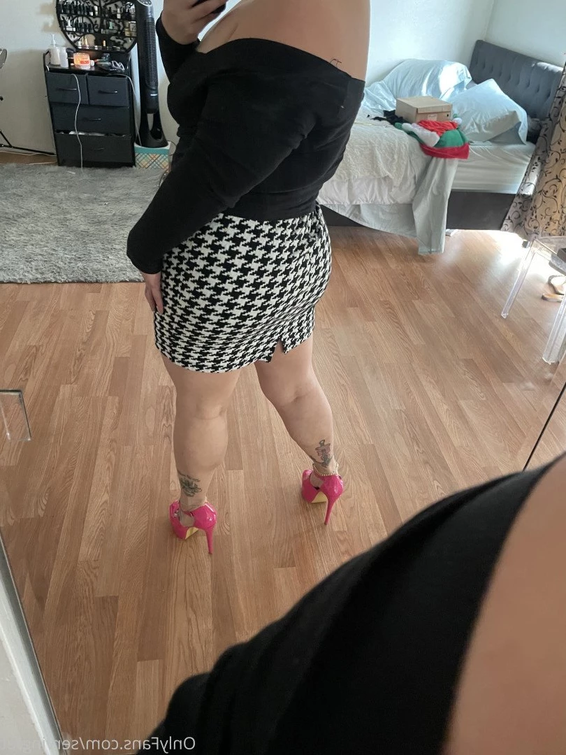 SERVINGBAREFEET [ servingfet ] Onlyfans leaked photo 5083920 on Hotleaks.tv