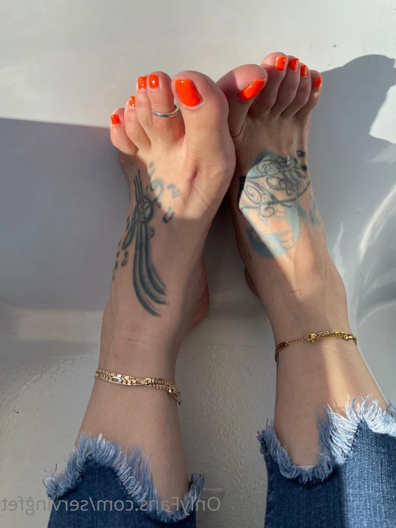 SERVINGBAREFEET [ servingfet ] Onlyfans leaked photo 5084105 on Hotleaks.tv