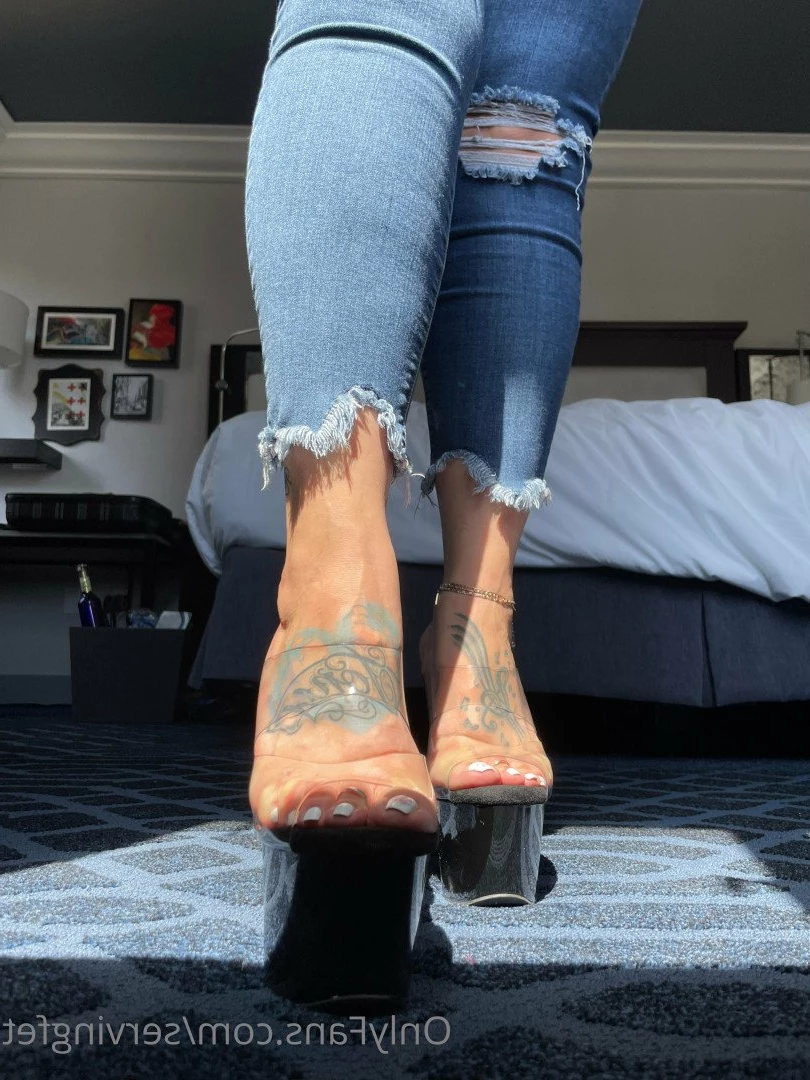 SERVINGBAREFEET [ servingfet ] Onlyfans leaked photo 5084163 on Hotleaks.tv