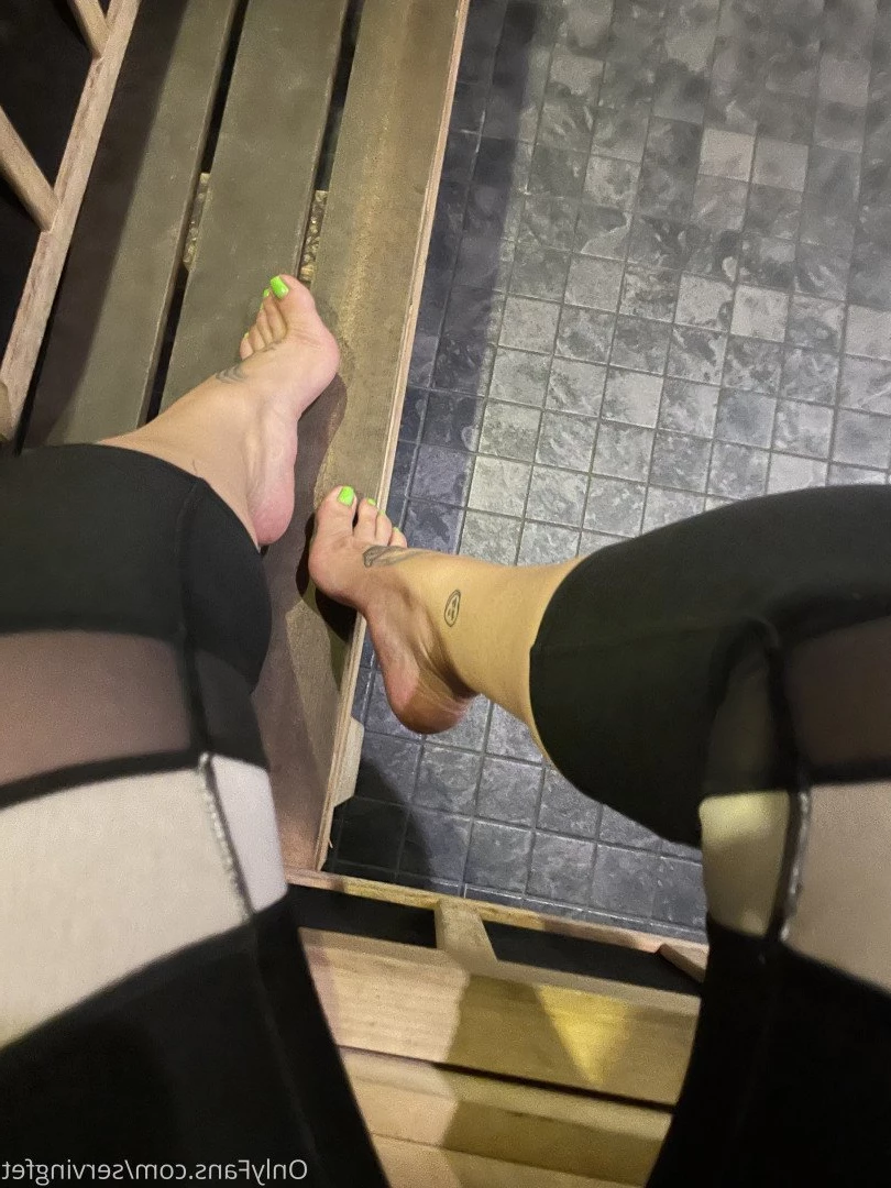 SERVINGBAREFEET [ servingfet ] Onlyfans leaked photo 5084213 on Hotleaks.tv