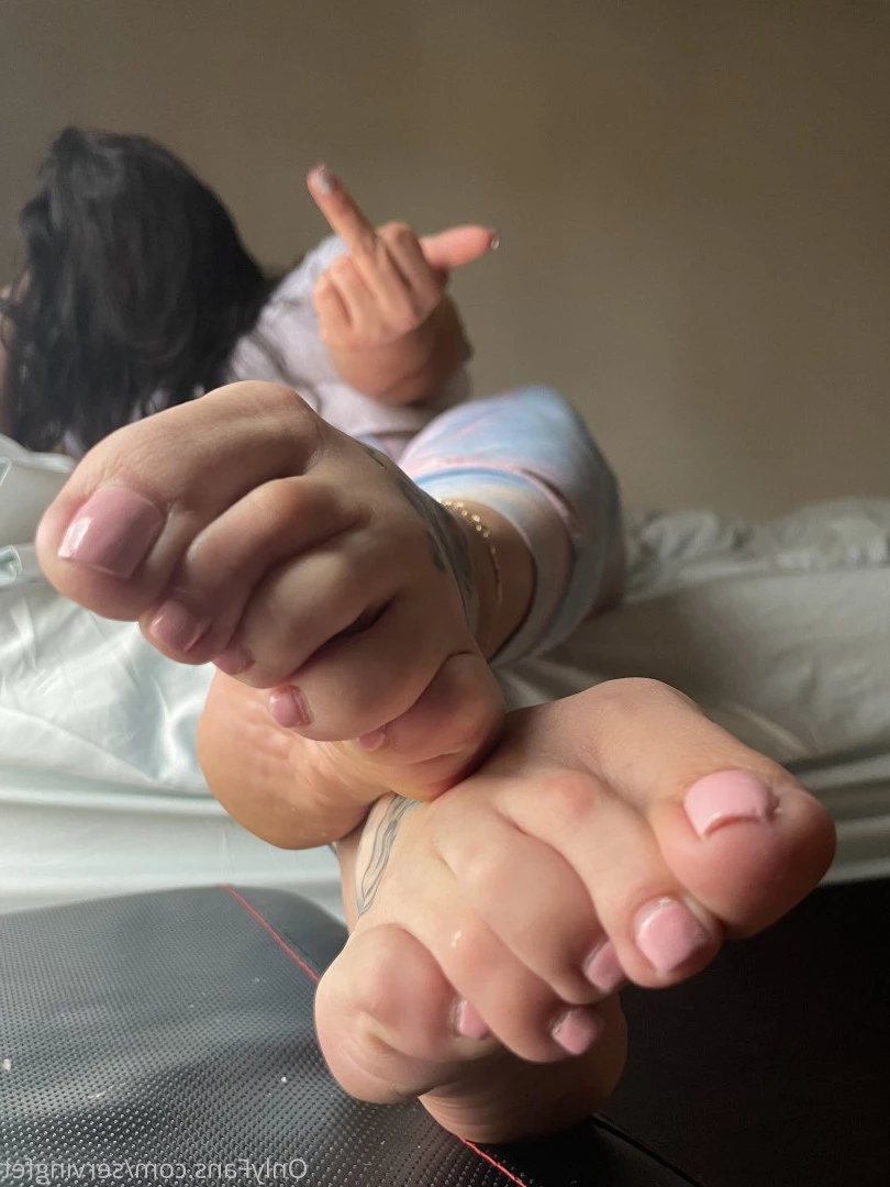 SERVINGBAREFEET [ servingfet ] Onlyfans leaked photo 5084914 on Hotleaks.tv