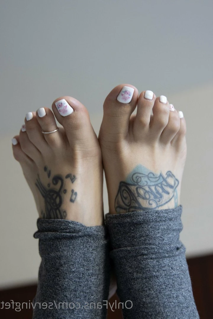 SERVINGBAREFEET [ servingfet ] Onlyfans leaked photo 5085565 on Hotleaks.tv