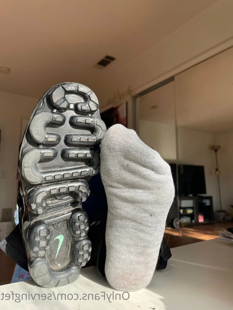 SERVINGBAREFEET [ servingfet ] Onlyfans leaked photo 5085581 on Hotleaks.tv