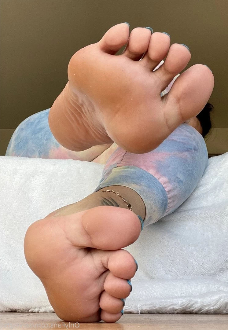 SERVINGBAREFEET [ servingfet ] Onlyfans leaked photo 5085659 on Hotleaks.tv