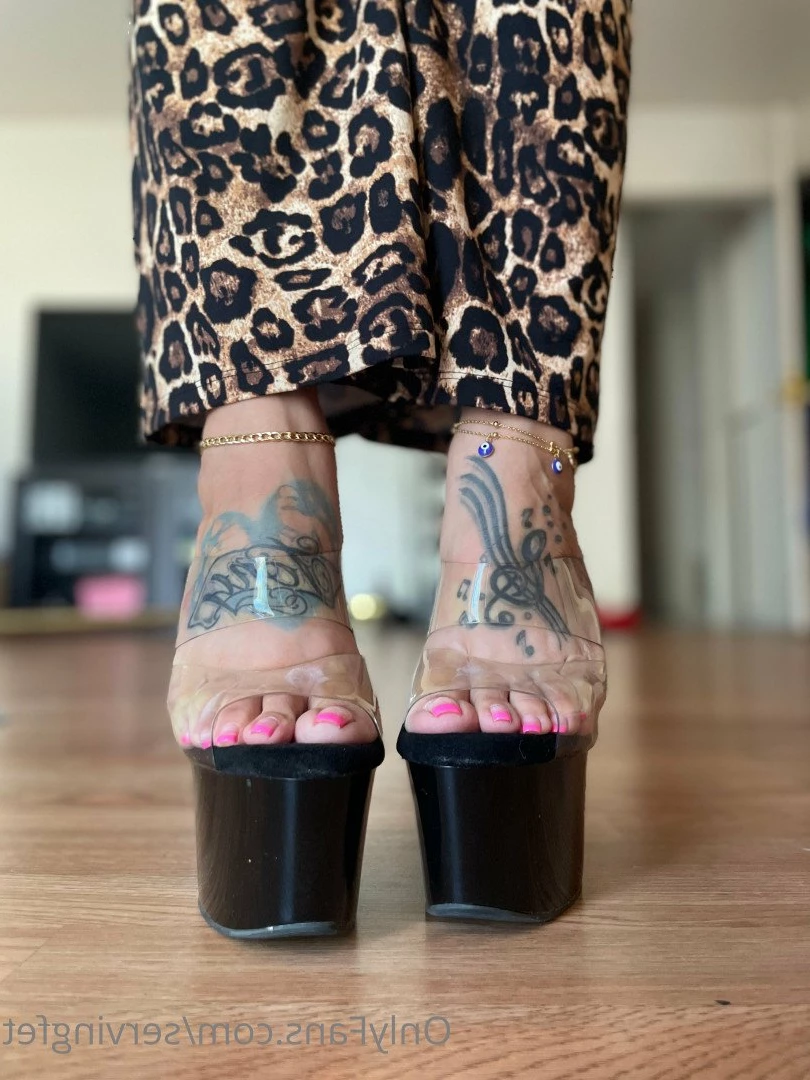 SERVINGBAREFEET [ servingfet ] Onlyfans leaked photo 5085907 on Hotleaks.tv