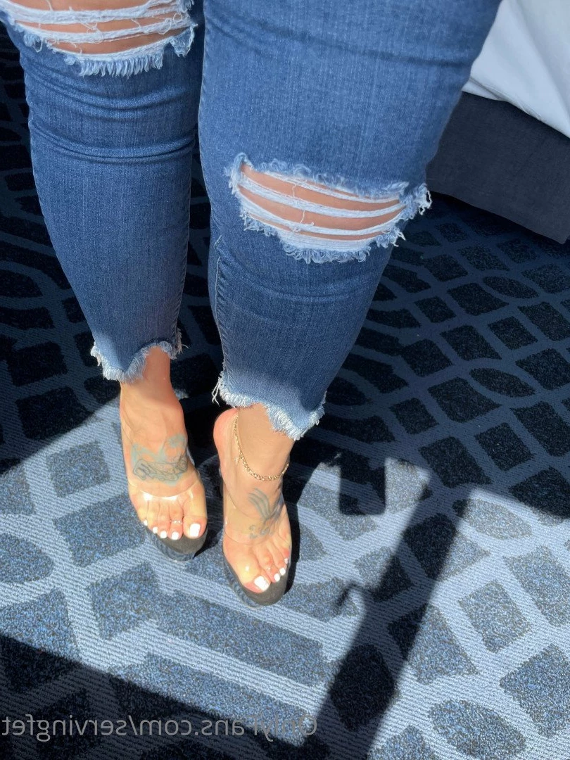 SERVINGBAREFEET [ servingfet ] Onlyfans leaked photo 5086039 on Hotleaks.tv