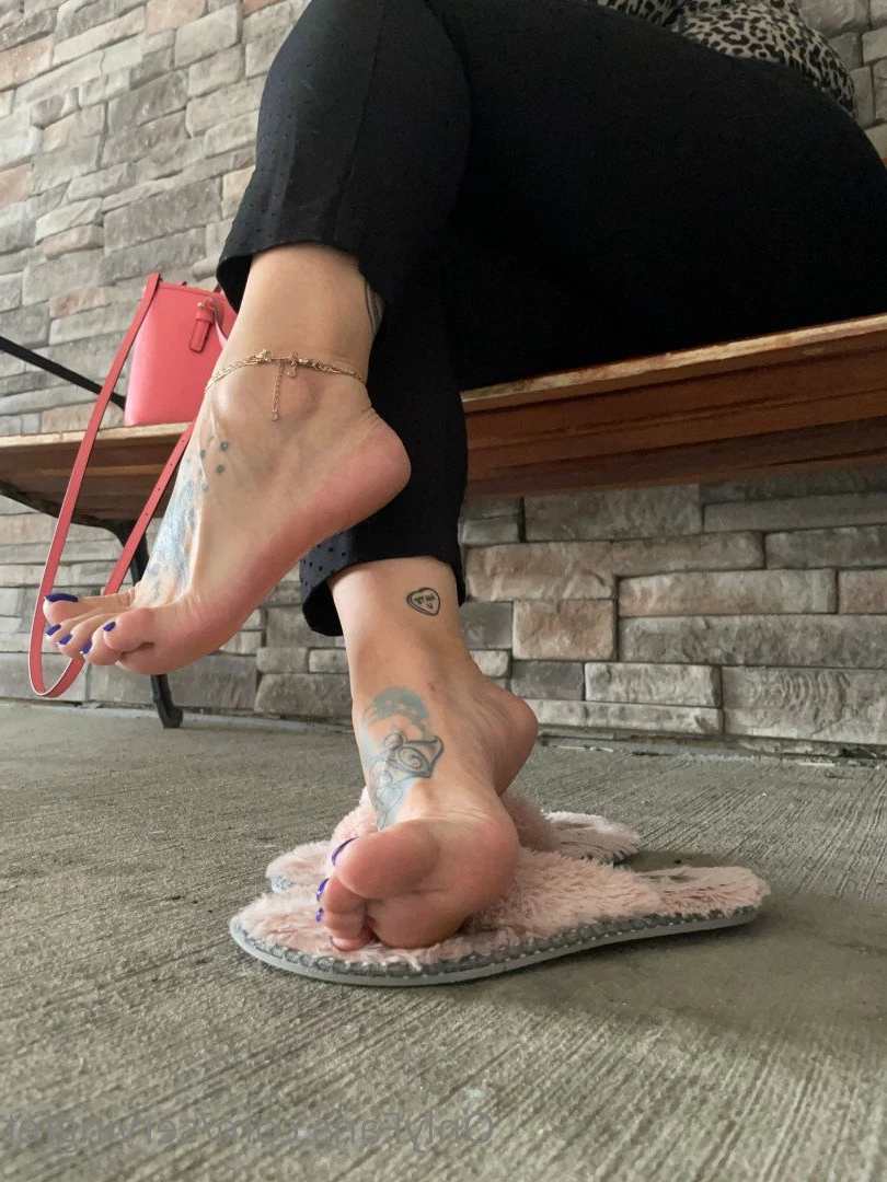 SERVINGBAREFEET [ servingfet ] Onlyfans leaked photo 5086732 on Hotleaks.tv