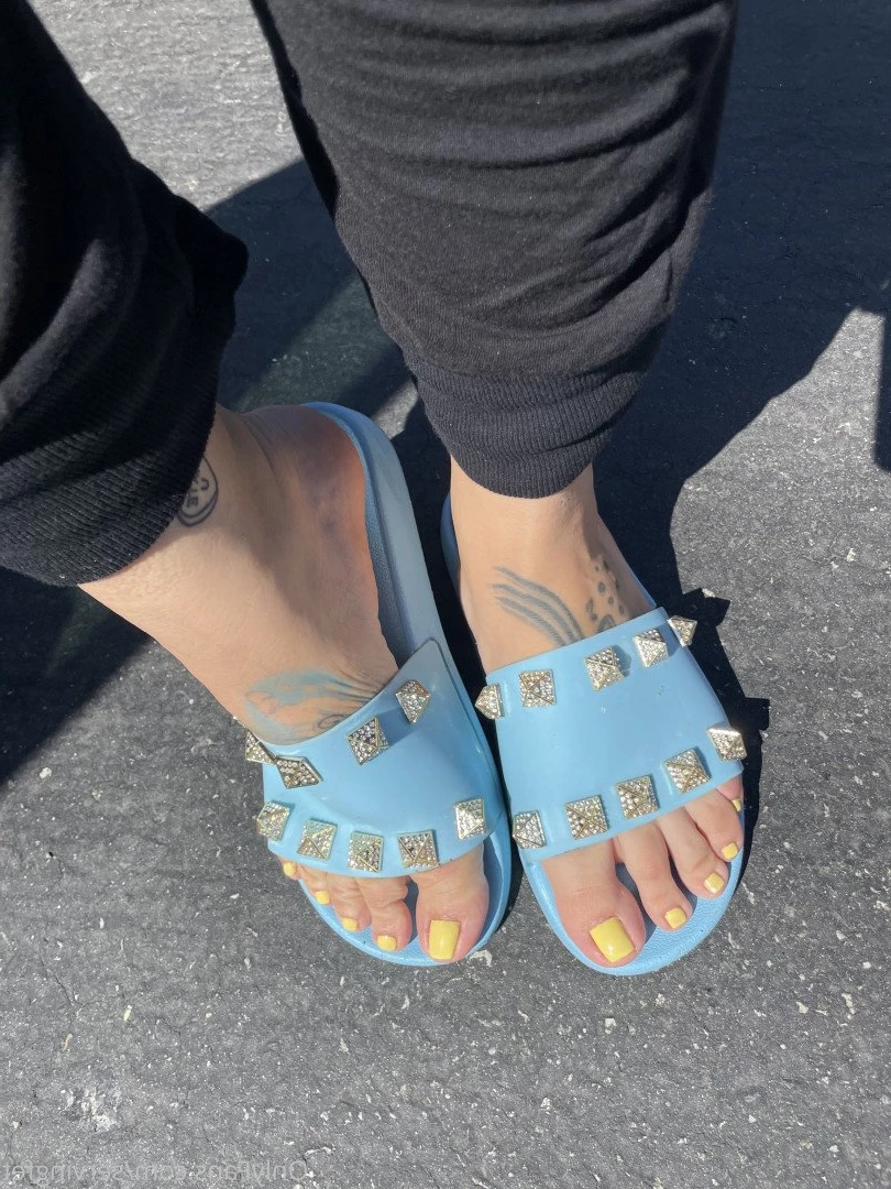 SERVINGBAREFEET [ servingfet ] Onlyfans leaked photo 5087156 on Hotleaks.tv