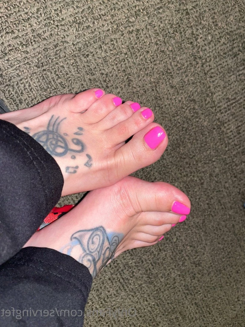SERVINGBAREFEET [ servingfet ] Onlyfans leaked photo 5087353 on Hotleaks.tv