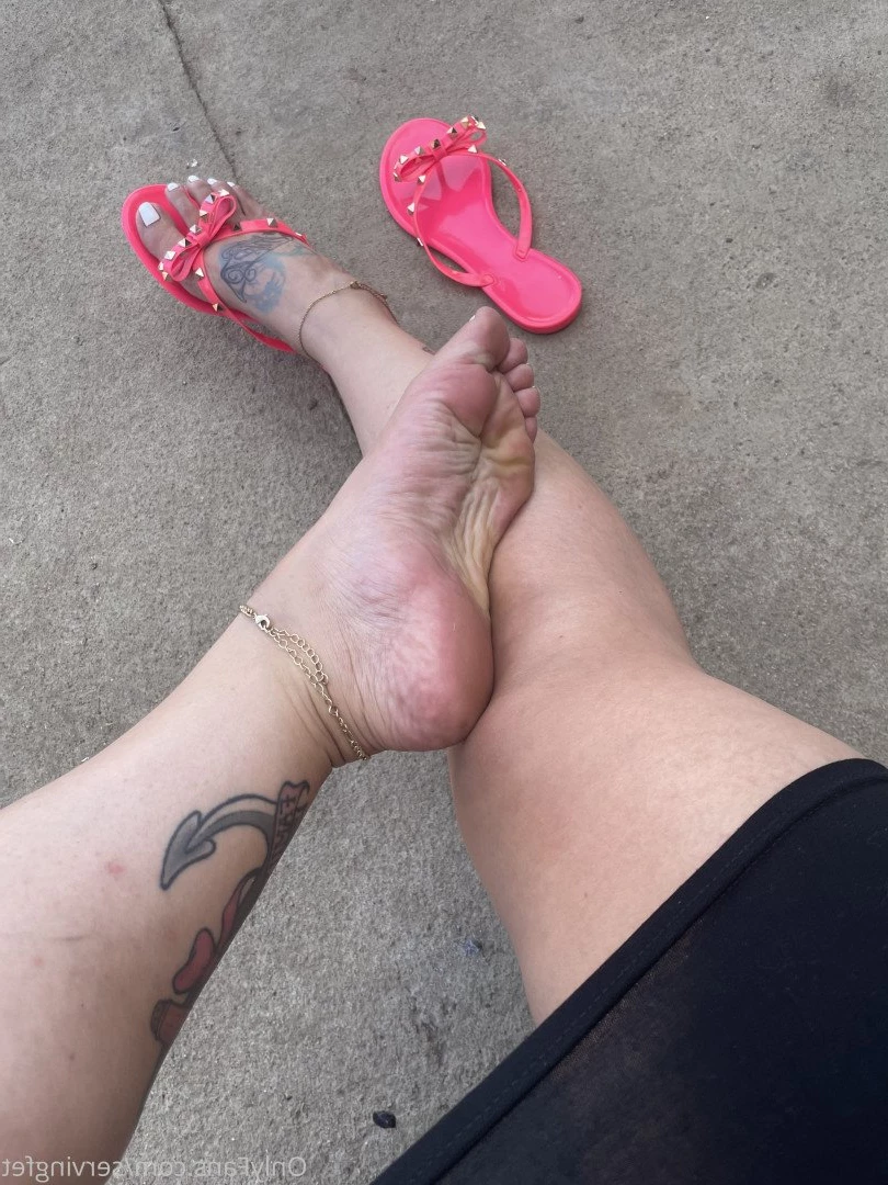 SERVINGBAREFEET [ servingfet ] Onlyfans leaked photo 5087643 on Hotleaks.tv