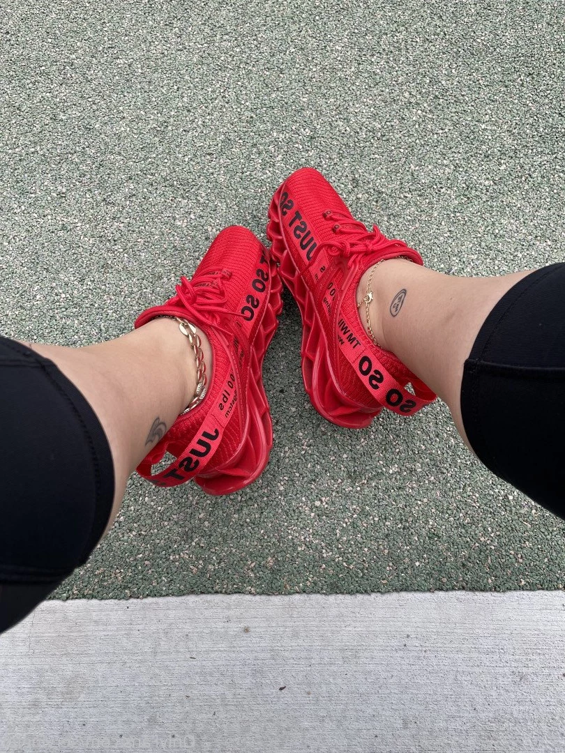 SERVINGBAREFEET [ servingfet ] Onlyfans leaked photo 5088493 on Hotleaks.tv