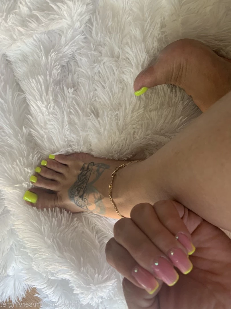 SERVINGBAREFEET [ servingfet ] Onlyfans leaked photo 5088771 on Hotleaks.tv