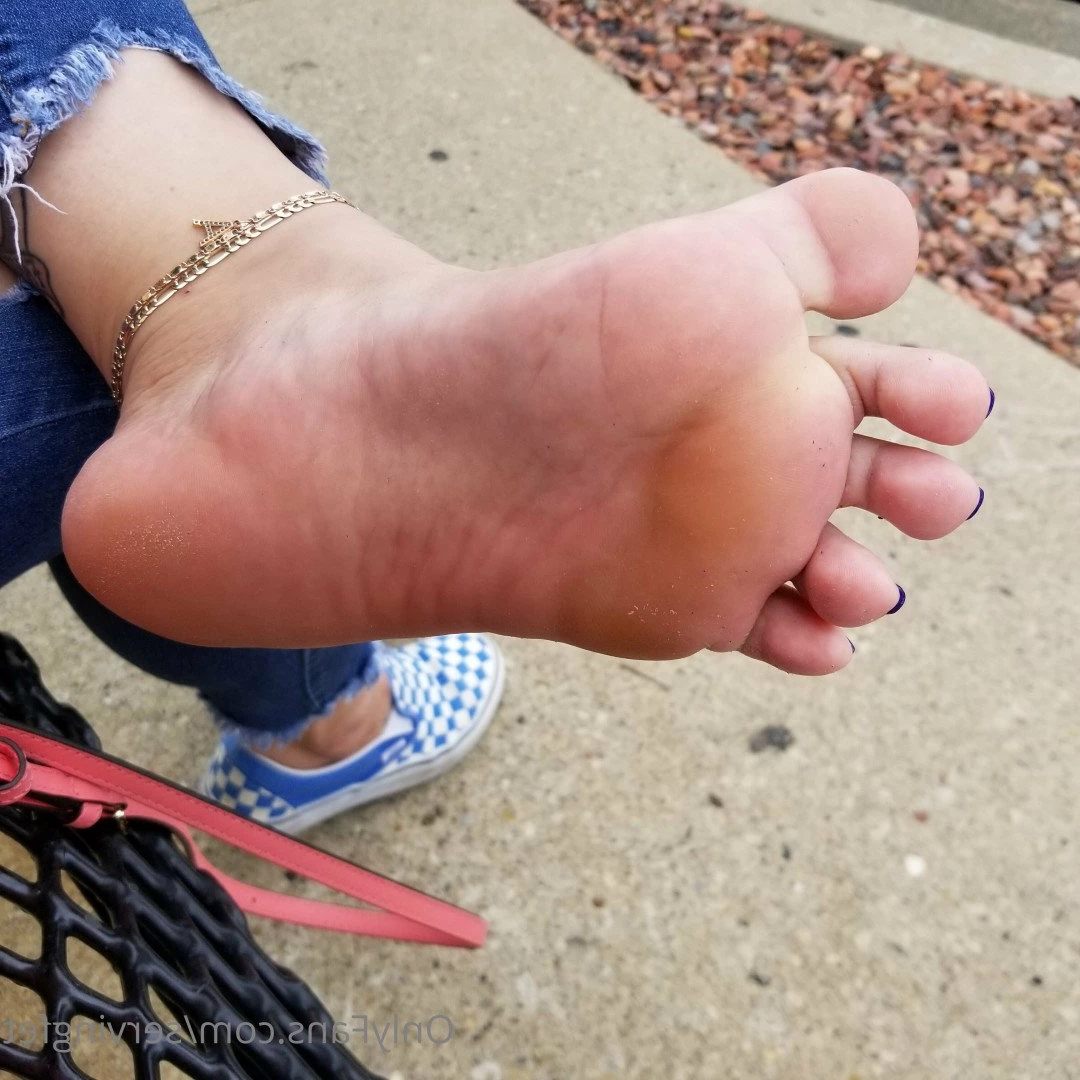 SERVINGBAREFEET [ servingfet ] Onlyfans leaked photo 5088975 on Hotleaks.tv