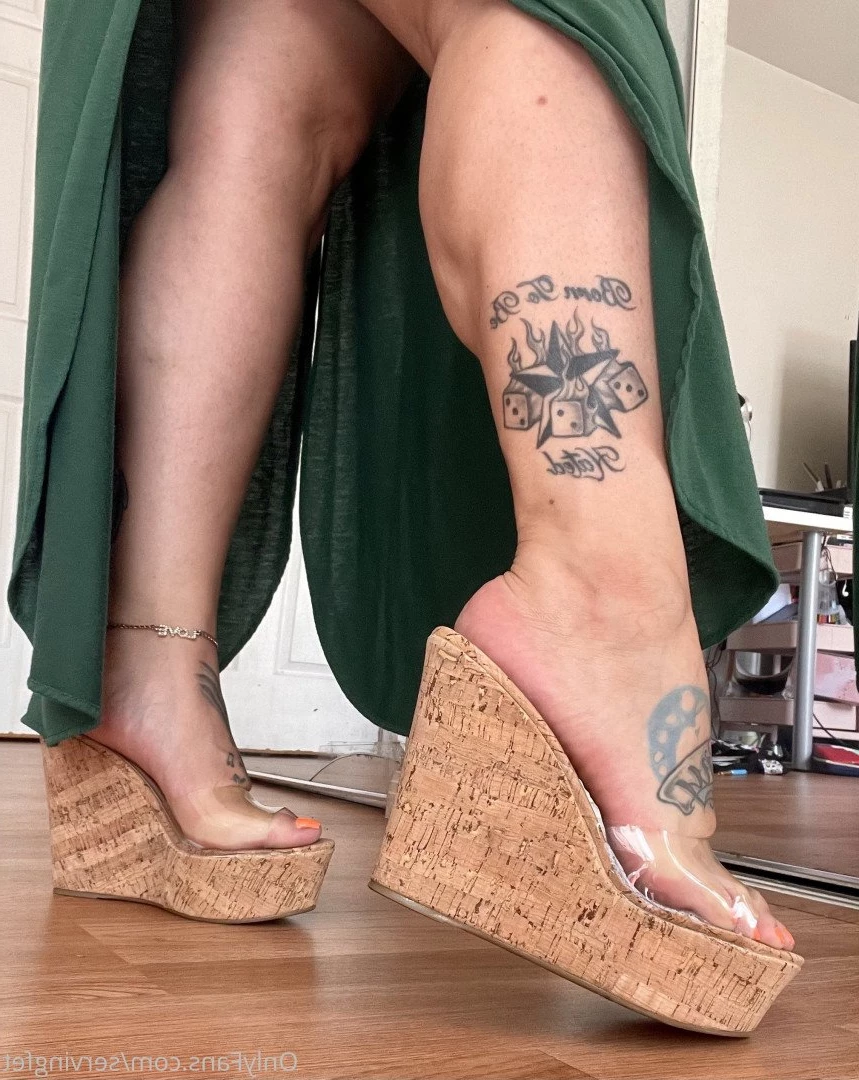 SERVINGBAREFEET [ servingfet ] Onlyfans leaked photo 5089063 on Hotleaks.tv