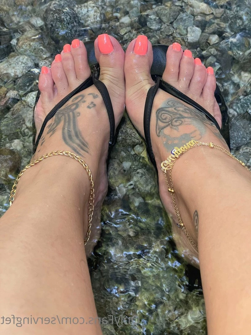 SERVINGBAREFEET [ servingfet ] Onlyfans leaked photo 5089701 on Hotleaks.tv