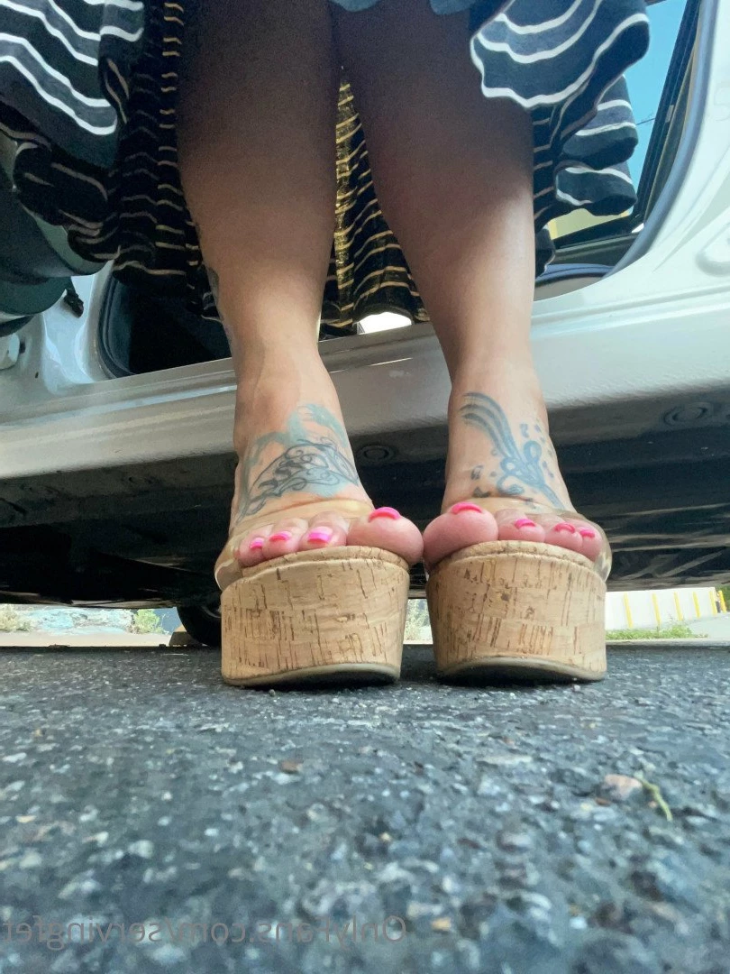SERVINGBAREFEET [ servingfet ] Onlyfans leaked photo 5089732 on Hotleaks.tv