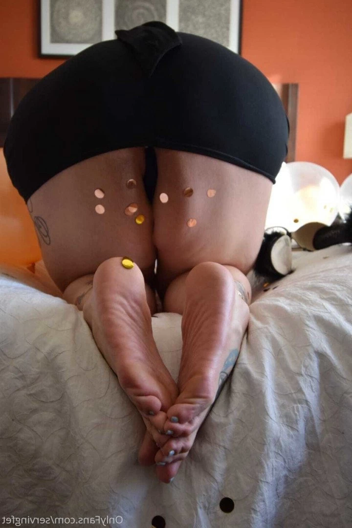 SERVINGBAREFEET [ servingfet ] Onlyfans leaked photo 5089814 on Hotleaks.tv