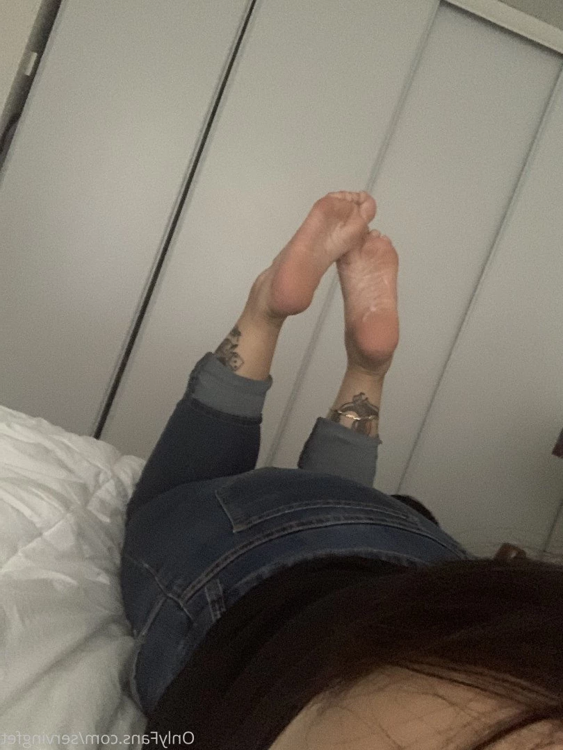 SERVINGBAREFEET [ servingfet ] Onlyfans leaked photo 5090448 on Hotleaks.tv