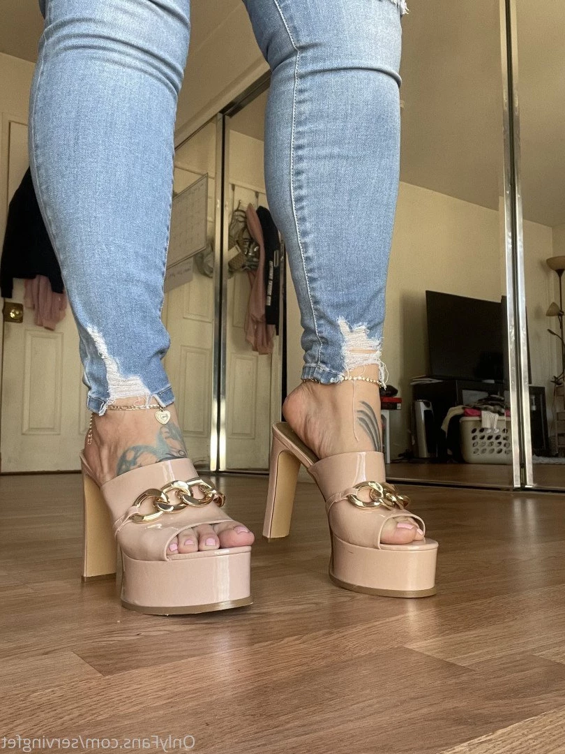 SERVINGBAREFEET [ servingfet ] Onlyfans leaked photo 5090728 on Hotleaks.tv