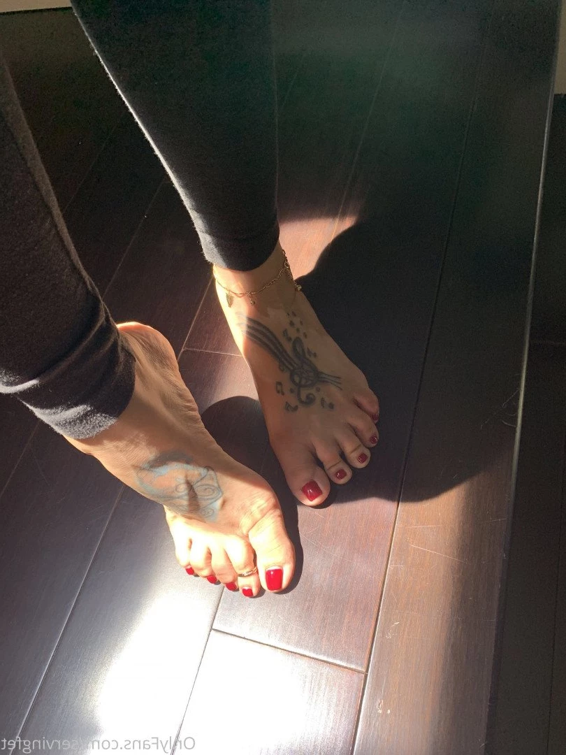 SERVINGBAREFEET [ servingfet ] Onlyfans leaked photo 5091196 on Hotleaks.tv