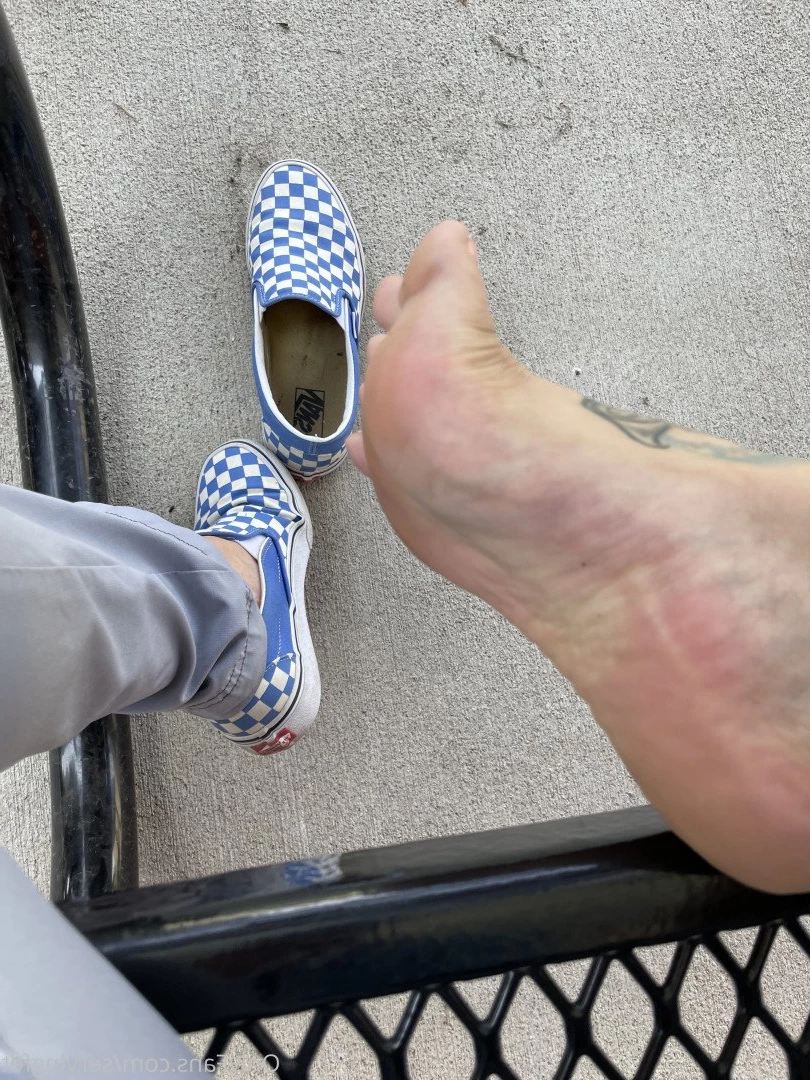 SERVINGBAREFEET [ servingfet ] Onlyfans leaked photo 5091427 on Hotleaks.tv