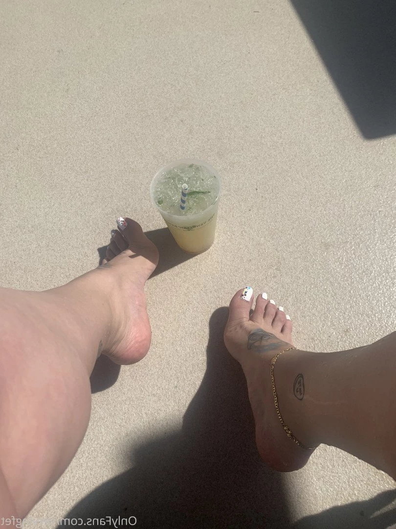 SERVINGBAREFEET [ servingfet ] Onlyfans leaked photo 5091476 on Hotleaks.tv