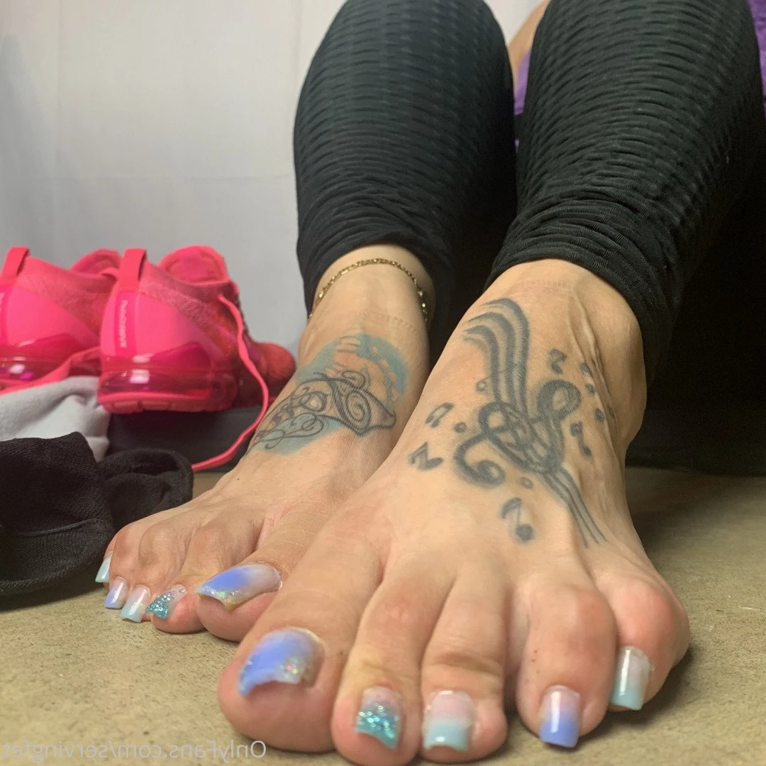 SERVINGBAREFEET [ servingfet ] Onlyfans leaked photo 5091518 on Hotleaks.tv