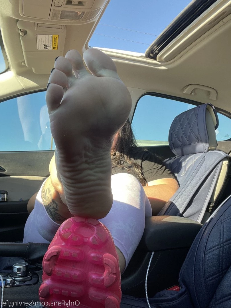 SERVINGBAREFEET [ servingfet ] Onlyfans leaked photo 5092074 on Hotleaks.tv
