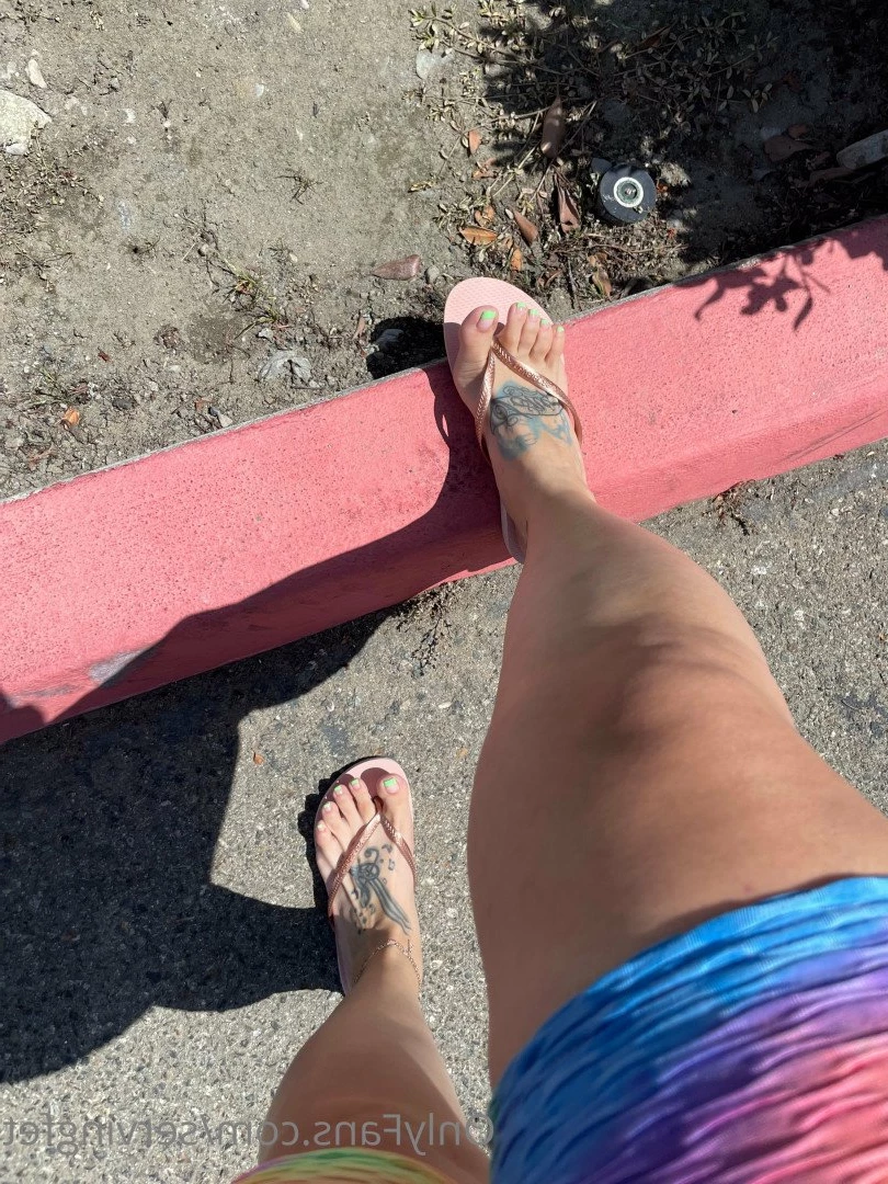 SERVINGBAREFEET [ servingfet ] Onlyfans leaked photo 5092272 on Hotleaks.tv
