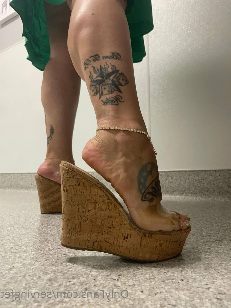 SERVINGBAREFEET [ servingfet ] Onlyfans leaked photo 5092489 on Hotleaks.tv